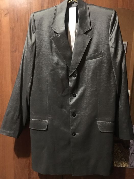 Костюм черный,в отличном состоянисиний в тонкую черную полоску Франция