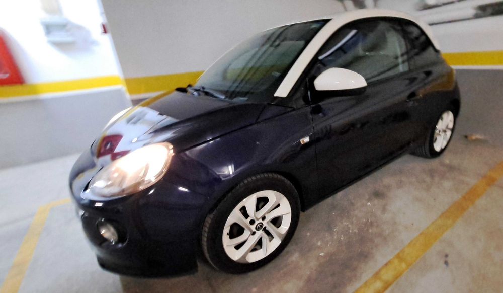 Excelente Opel Adams