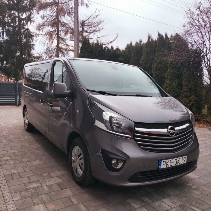 Wynajem busa 9 osobowego