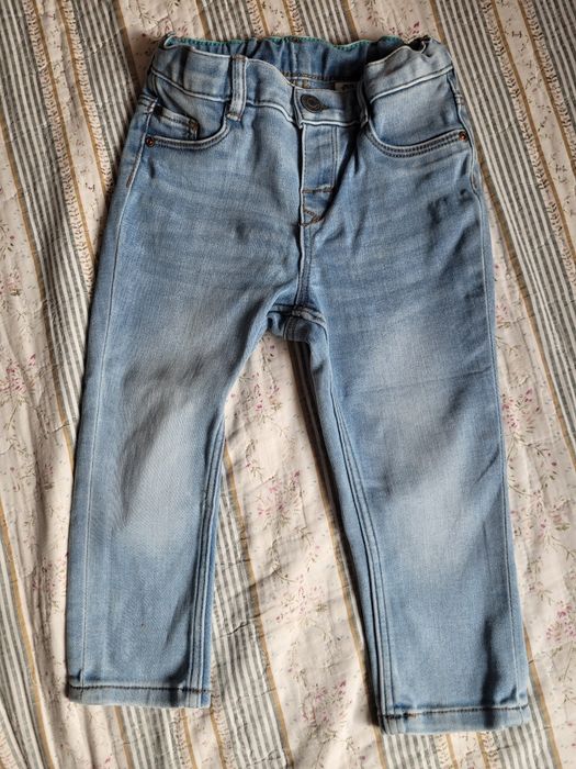 Spodnie jeansy H&M 92 bluzka z kapturem NUTMEG 92