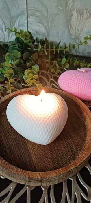 Соєва свічка ручної роботи у формі сердечка варіант для подарунка