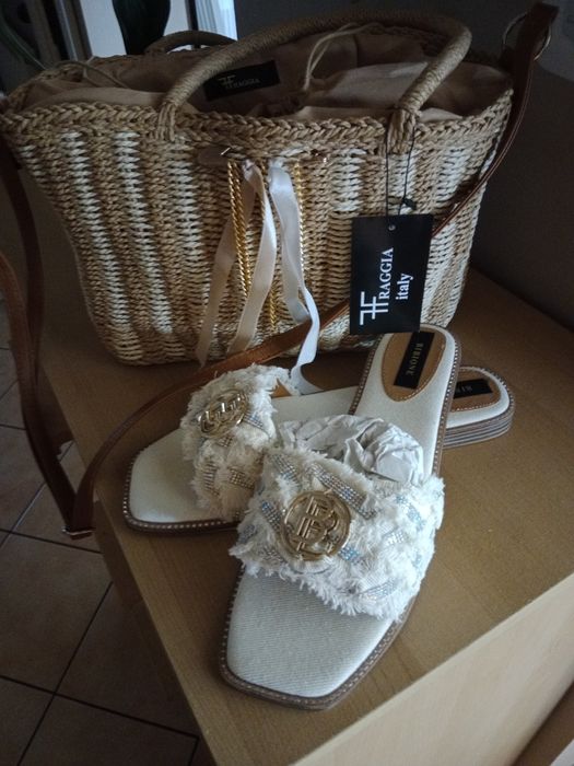 Klapki damskie nowe Bibione