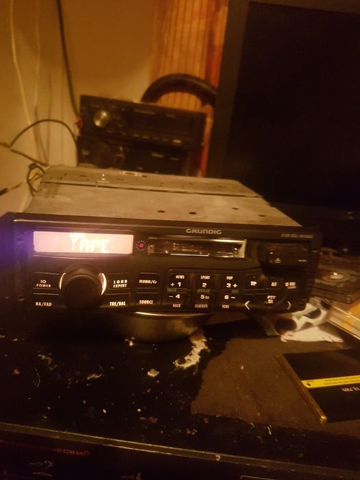 Автомагнитола Grundig