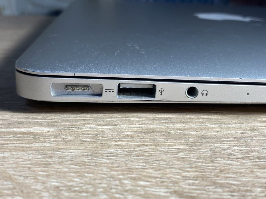 Macbook Air 13” 2013 8/128