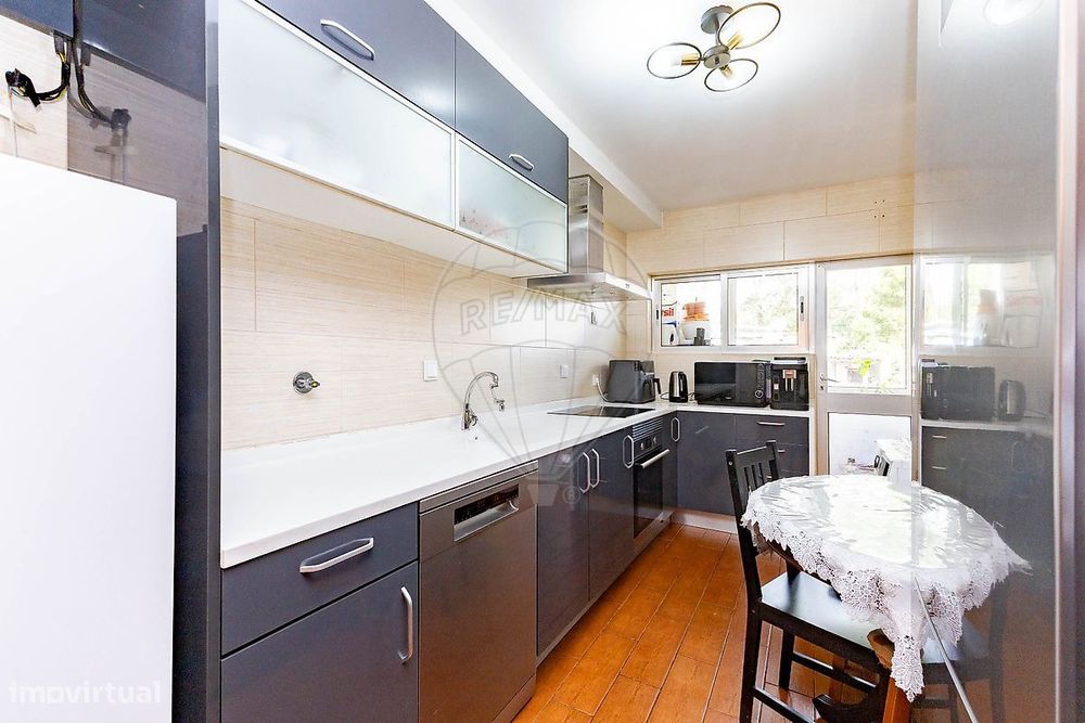 Apartamento T3 para venda — Vilar de Andorinho, Porto