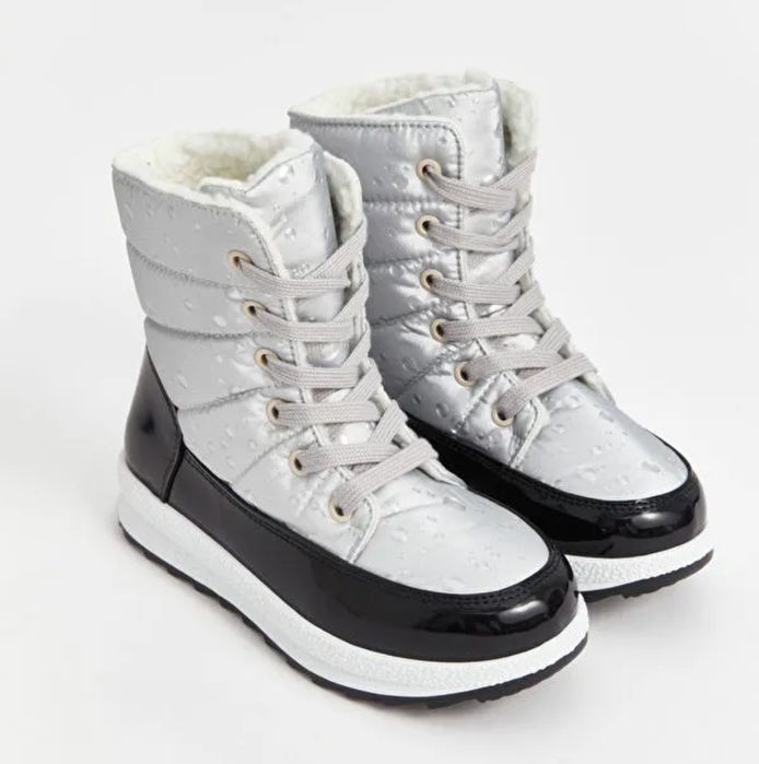 Зимові сапожки на дівчинку