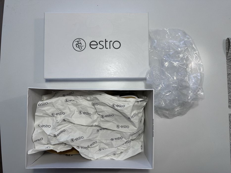 Білі туфлі шкіряні на каблуку estro 37р
