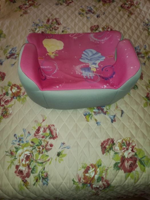 Assento elevatório para automóvel das Princesas