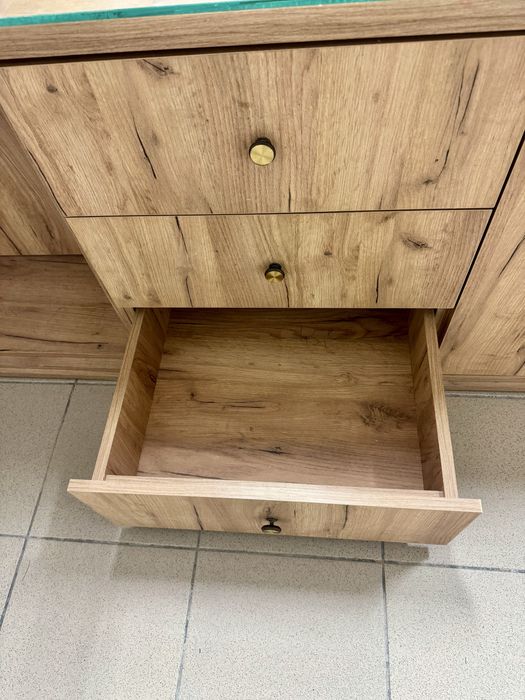 Balcao Madeira com montra vidro em bom estado