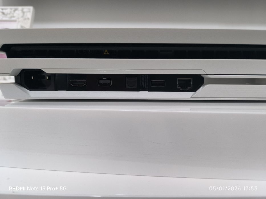 PlayStation 4 pro 1TB