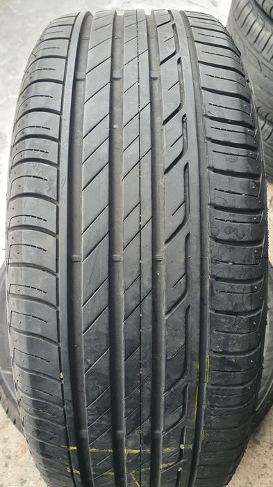 215/55 R17  4шт Bridgestone (Бриджестон) Авторезина, шини.
