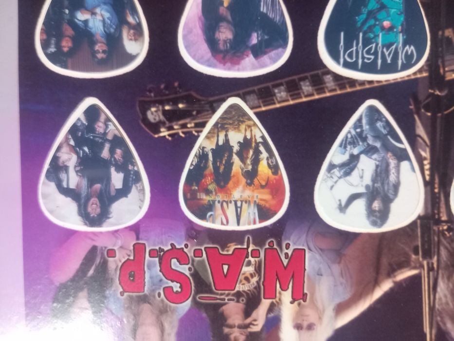 10 palhetas da banda WASP