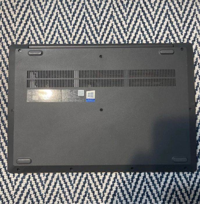 Lenovo - V15-ADA