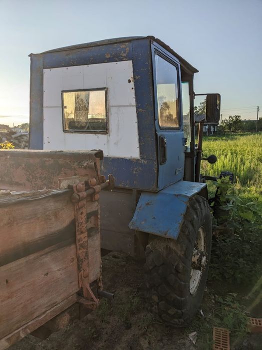 Трактор з двигуном та кпп мерседес W123 3.0D