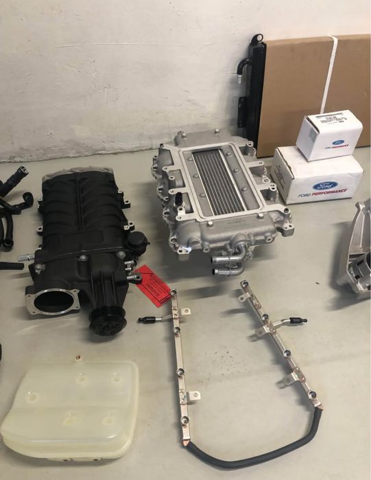 Zestaw kompresor  Roush phase 2 Mustang gt 5.0  750 koni.Nowy