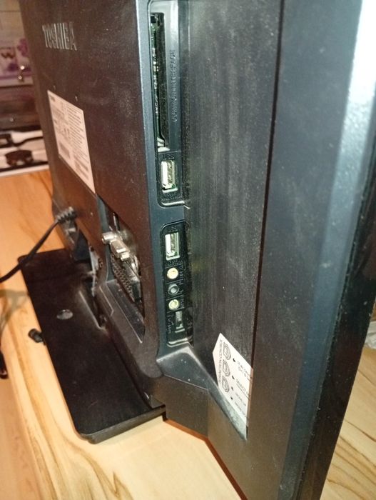 Telewizor Toshiba 22L1333G + pilot Toshiba RC-1910