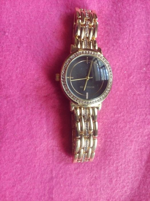 Наручний жіночий годинник наручные женские часы.