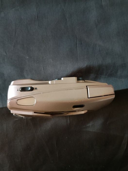 Olympus Zoom 75 Camera64584408729219122