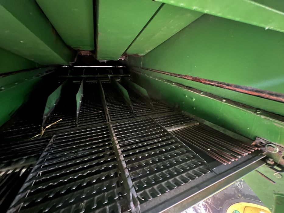 Свіжопривезений комбайн John Deere 1157 жатка Шумахер