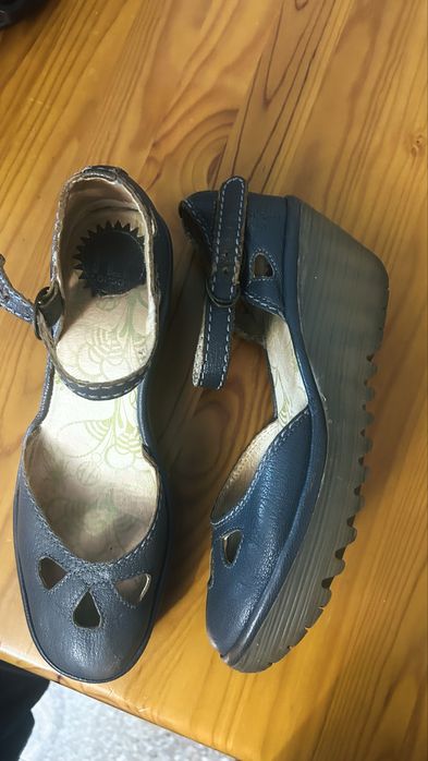 Sapatos Fly London