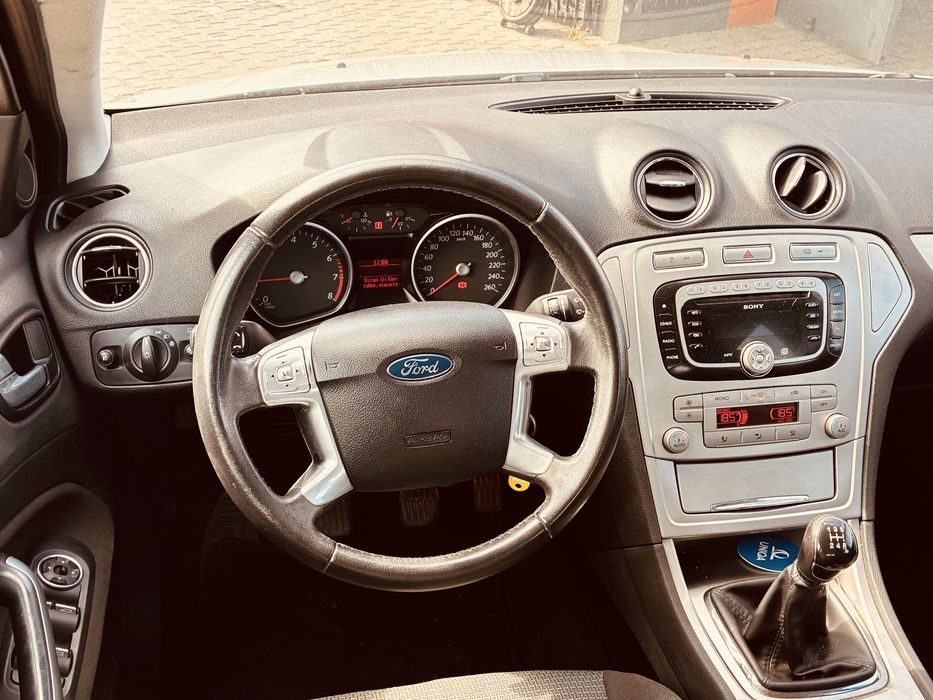 ford mondeo rok 2008 poj 1,6 przeb 166tys zadbany Hatchback