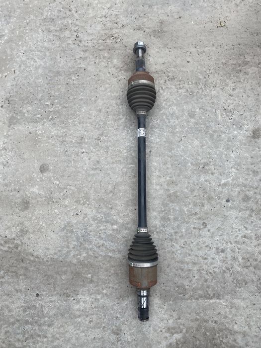 Полуось орегінал tesla model 3/Y