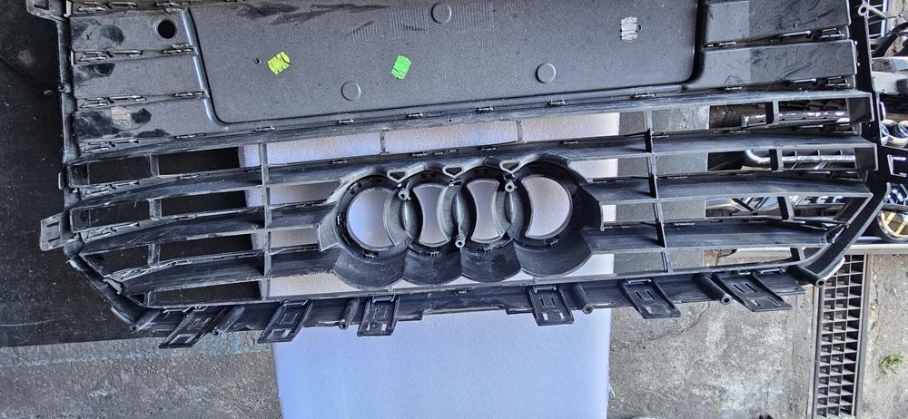 Audi A6 S6 C7 4G Front bumper upper radiator grill 4G0853651AE