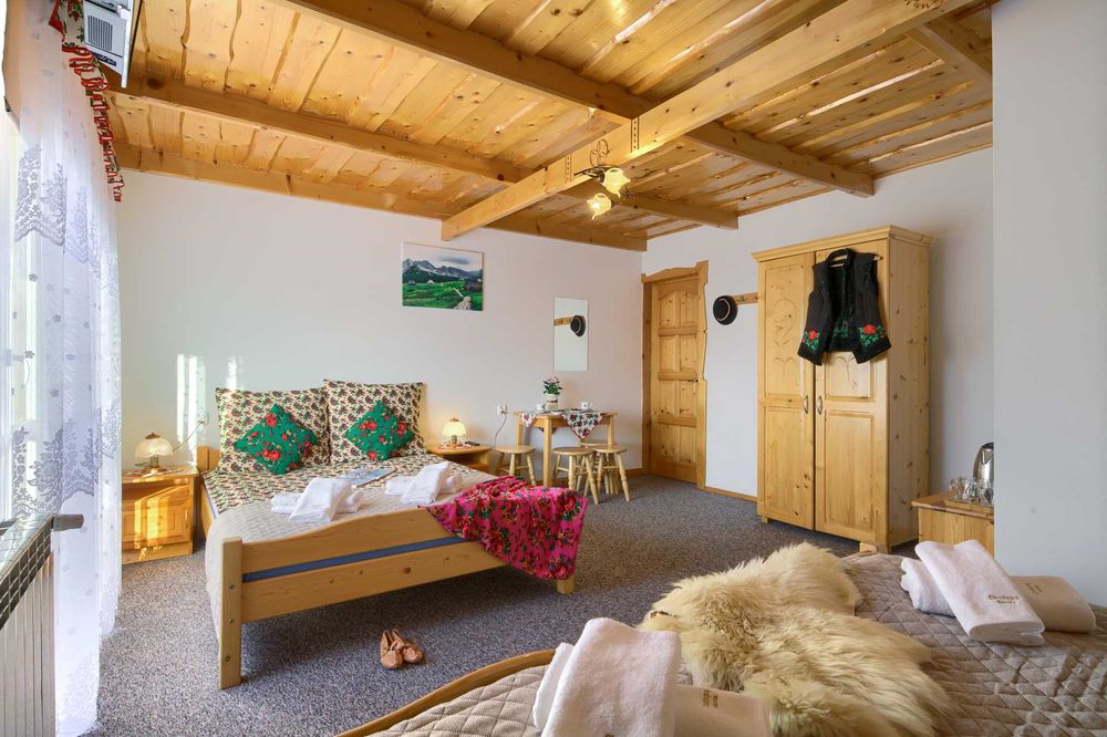 CHAŁUPA GÓROLA-Agroturys.u rolnika z tradycją i pasją wśród zwierząt