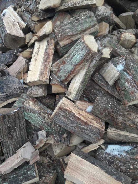 drewno opałowe dębowe liściaste kominkowe