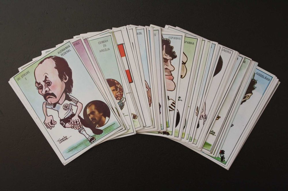 Cromos Mundial Futebol Espanha 82 - Caricaturas e Fotos (Mabilgráfica)