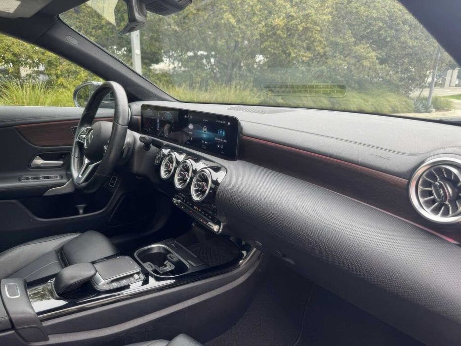 Mercedes-Benz Cla 250      2022
