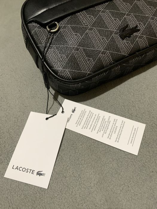 Bolsa monograma da Lacoste de cintura