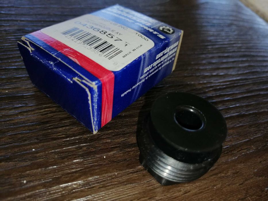 Evinrude -  plug and nozzle assembly