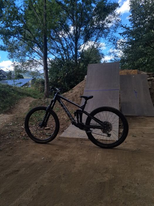 Trek remedy 8xt 2023 M/L