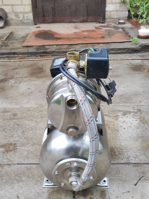 Насосная станция почти новый