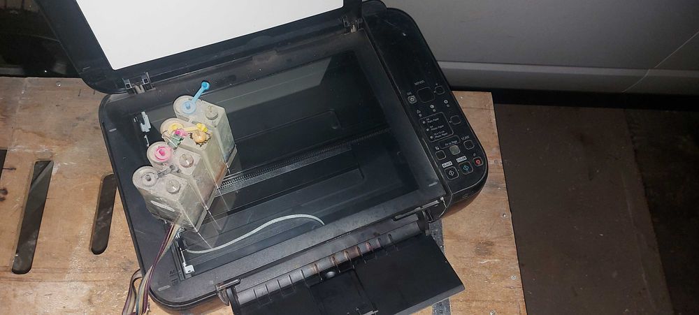 Продам МФУ Canon