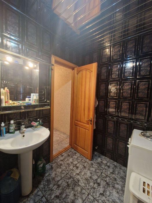 Продам простору 3-кімнатну квартиру на вул. А. Корольова (957-637)