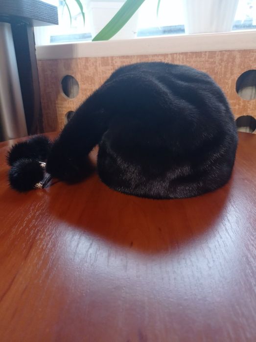 Шапка норкова жіноча