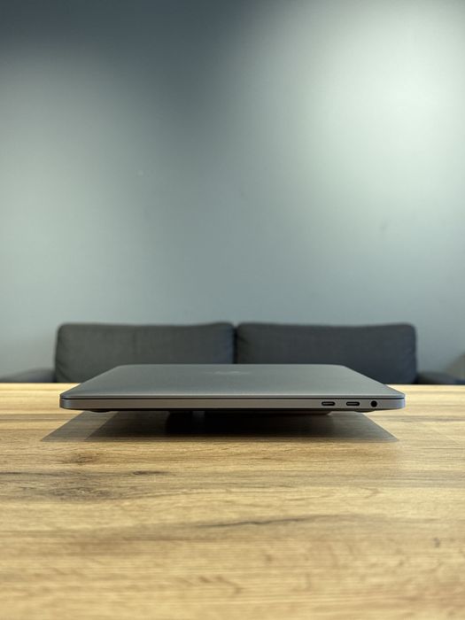MacBook Pro 13 2019 i5 2.4ghz 16/256gb !! Гарантія від магазину !!