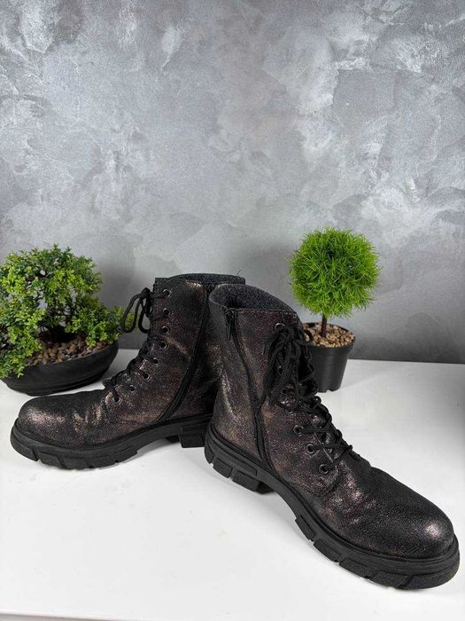 Buty botki trzewiki wysokie błyszczące nieocieplane Rieker r 39 eu