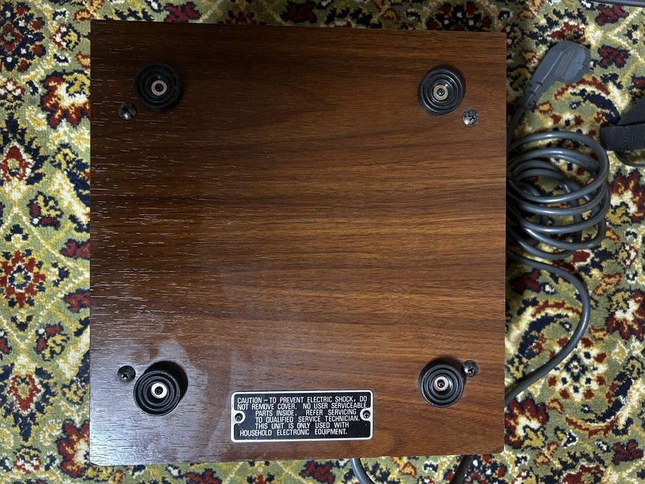 Roland Cr-68 drum machine