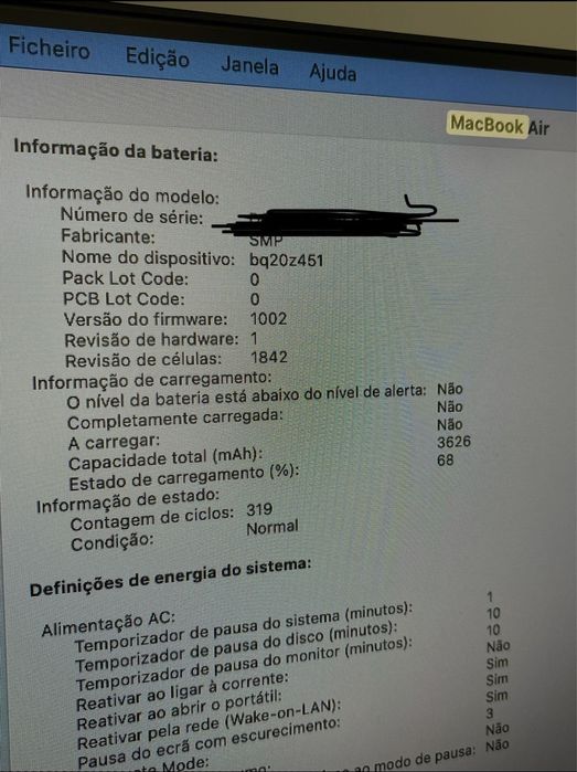 MacBook Air 13” 2020 i5 8GB – Ecrã Partido – Funciona (para reparação)