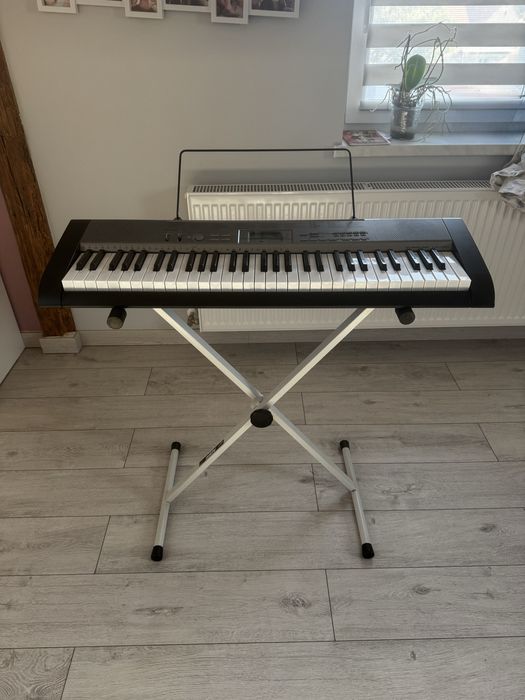 Casio LK-120 - keyboard z podświetlanymi klawiszami