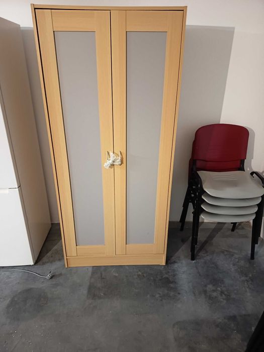 Roupeiro com 2 portas