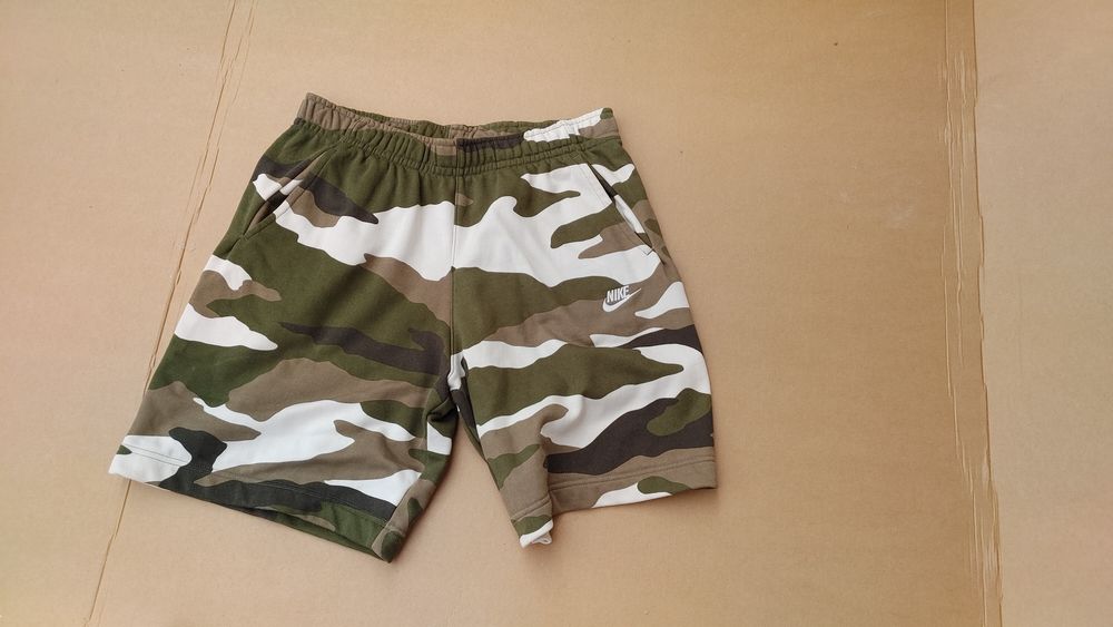 Nike moro spodenki L