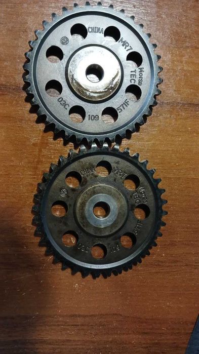 03C109571F VAG Шестерня распредвала