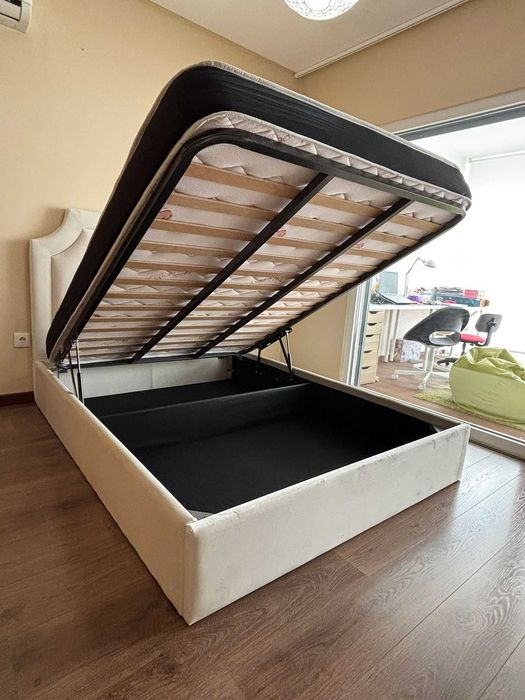 Cama lincy ( NOVO ) 1.90x1.40