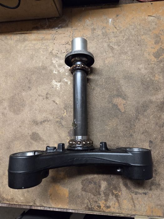 Yamaha mt07 mt 07 półka górna dolna  sztyca