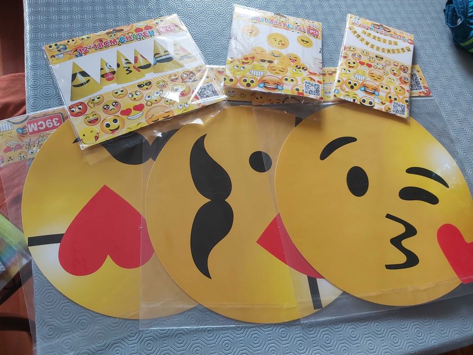 Acessórios/decoração  para aniversário tema Smiles