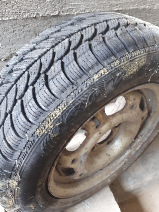 Продам зимові шини разом з дисками R14